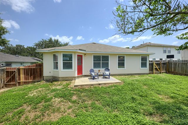 208 Buttercup WAY, Kyle, TX 78640