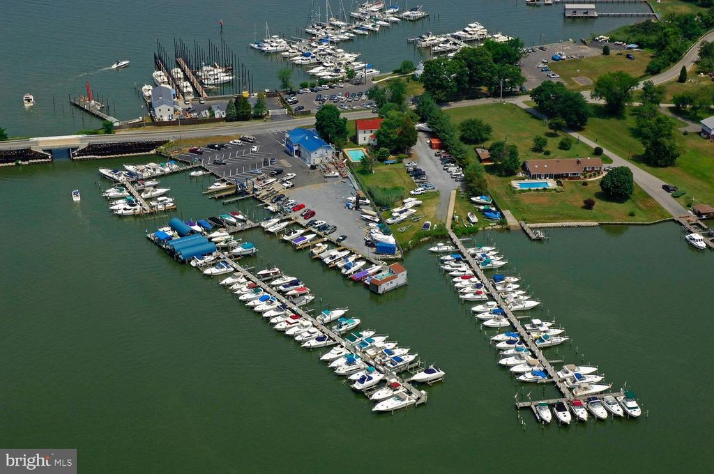 1171 TURKEY POINT RD, Edgewater, MD 21037