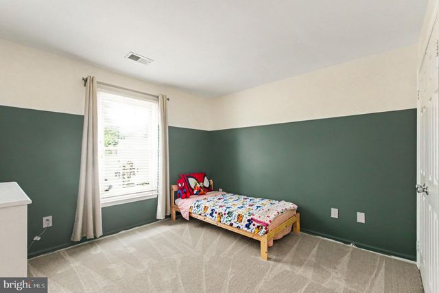 8019 OAK BRIDGE LN, Fairfax Station, VA 22039