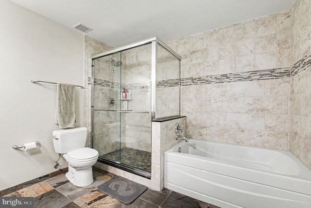 8019 OAK BRIDGE LN, Fairfax Station, VA 22039