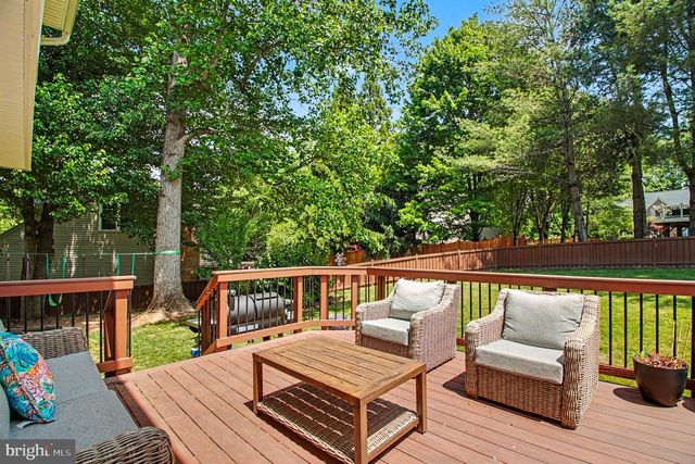 8019 OAK BRIDGE LN, Fairfax Station, VA 22039