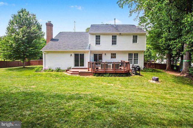 8019 OAK BRIDGE LN, Fairfax Station, VA 22039