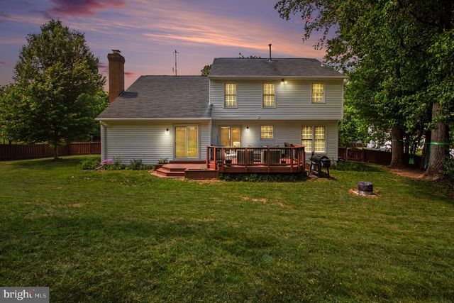 8019 OAK BRIDGE LN, Fairfax Station, VA 22039