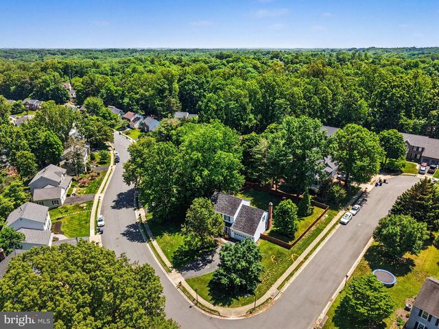 8019 OAK BRIDGE LN, Fairfax Station, VA 22039