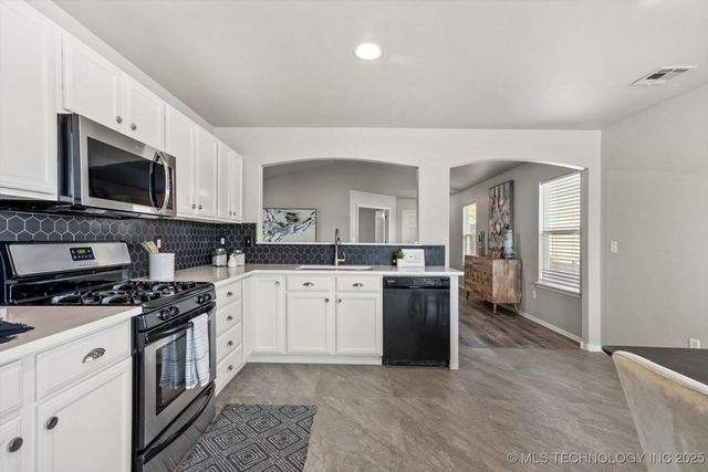 6640 E 129th Street S, Bixby, OK 74008