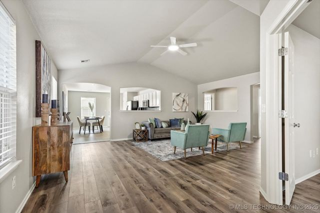 6640 E 129th Street S, Bixby, OK 74008