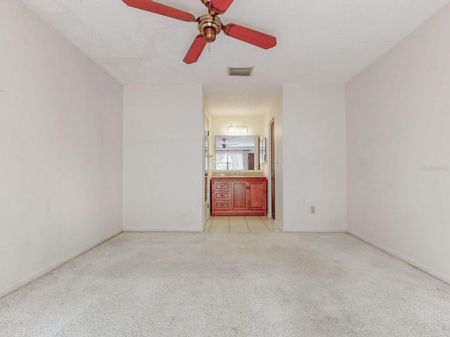 7113 LAUDER PLACE, Tampa, FL 33617