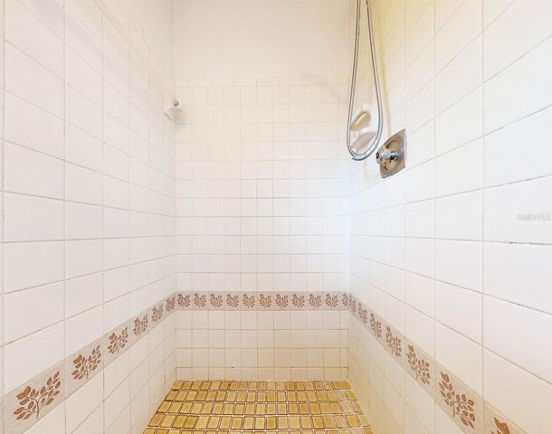 7113 LAUDER PLACE, Tampa, FL 33617