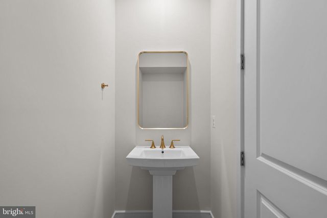 1013 CAPTAIN RICHARDS CT, Marshall, VA 20115