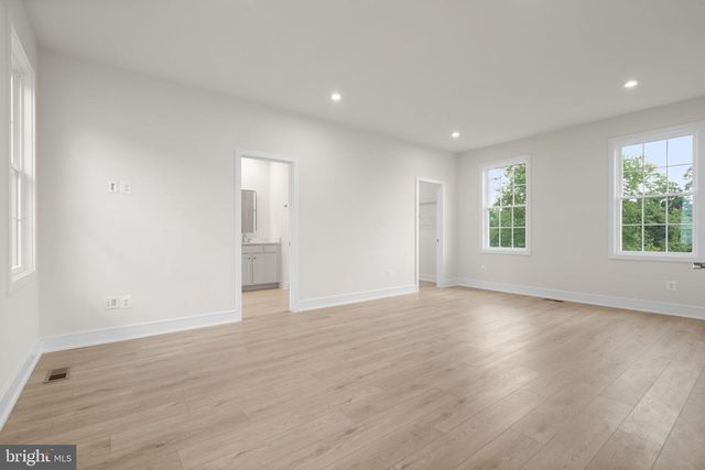 1013 CAPTAIN RICHARDS CT, Marshall, VA 20115