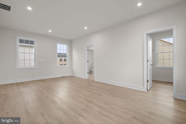 1013 CAPTAIN RICHARDS CT, Marshall, VA 20115