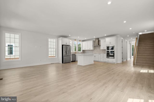 1013 CAPTAIN RICHARDS CT, Marshall, VA 20115