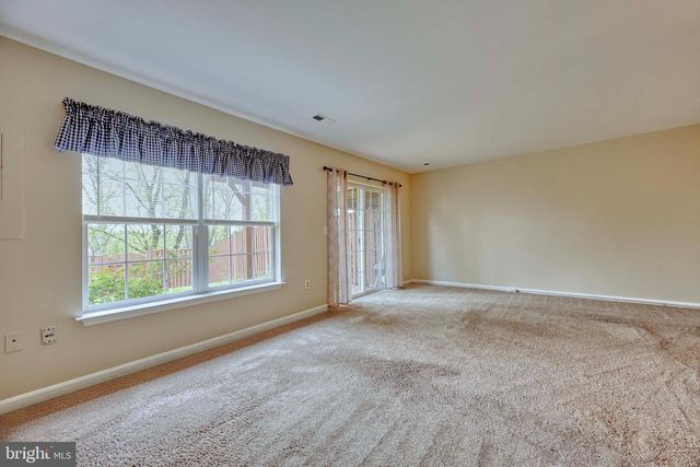 10314 BUTTERNUT CIR, Manassas, VA 20110