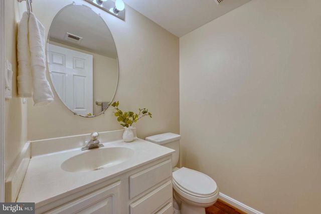 10314 BUTTERNUT CIR, Manassas, VA 20110