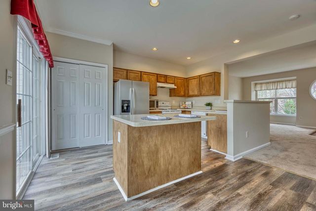 10314 BUTTERNUT CIR, Manassas, VA 20110