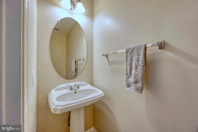 10314 BUTTERNUT CIR, Manassas, VA 20110
