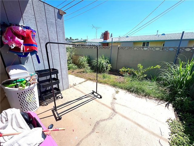 15712 Pasadena 8, Tustin, CA 92780