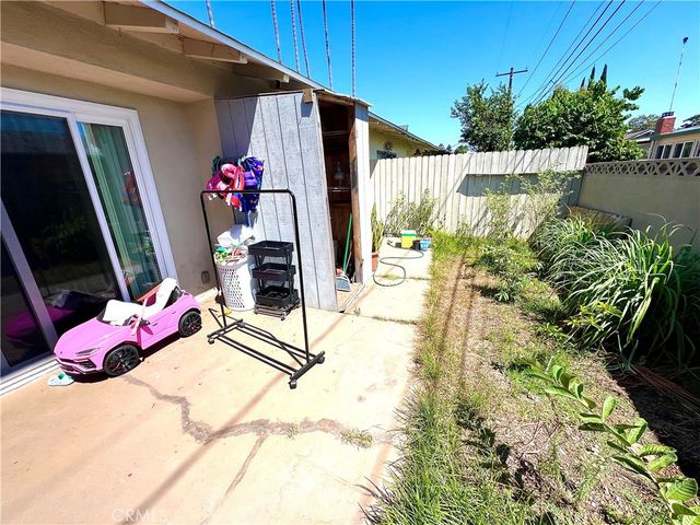 15712 Pasadena 8, Tustin, CA 92780