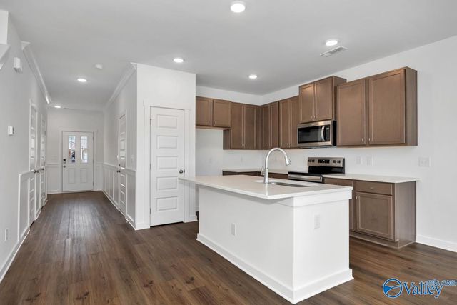 7574 Discovery Point Drive, Huntsville, AL 35806