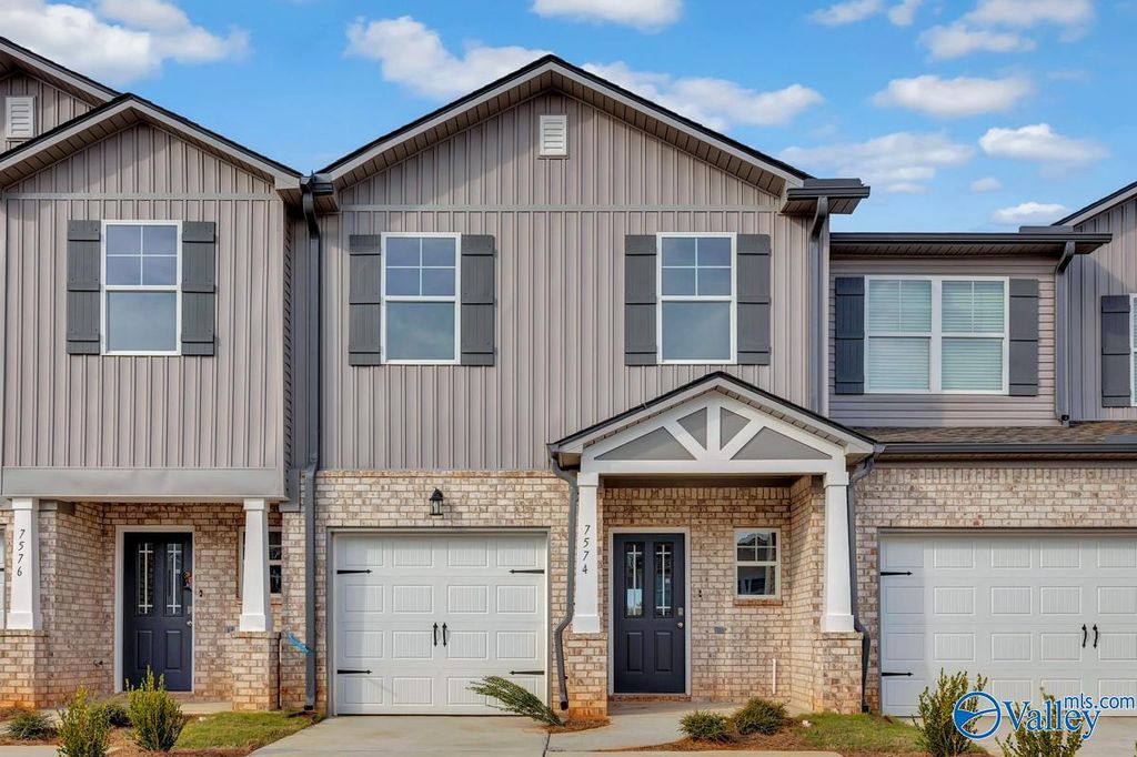 7574 Discovery Point Drive, Huntsville, AL 35806