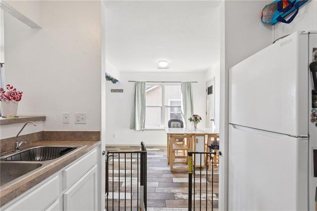 121 Silver Leaf Lane, Baldwin City, KS 66006