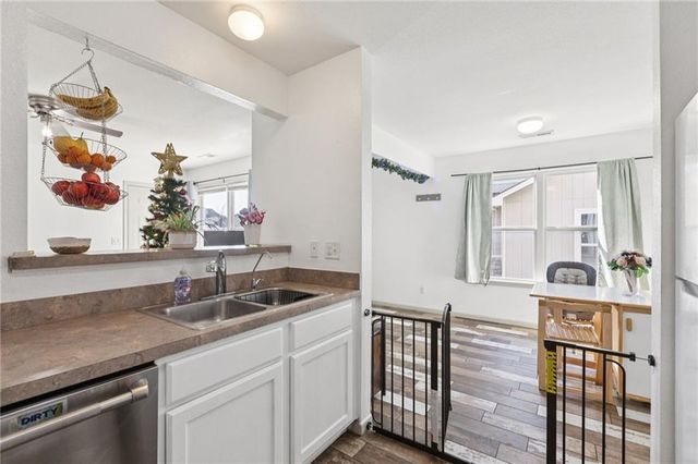 121 Silver Leaf Lane, Baldwin City, KS 66006