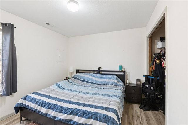 121 Silver Leaf Lane, Baldwin City, KS 66006