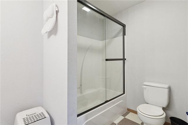 121 Silver Leaf Lane, Baldwin City, KS 66006