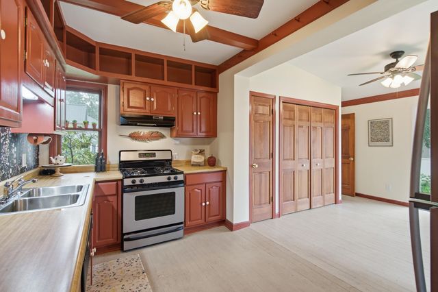 406 N Gremps Street, Paw Paw Vllg, MI 49079