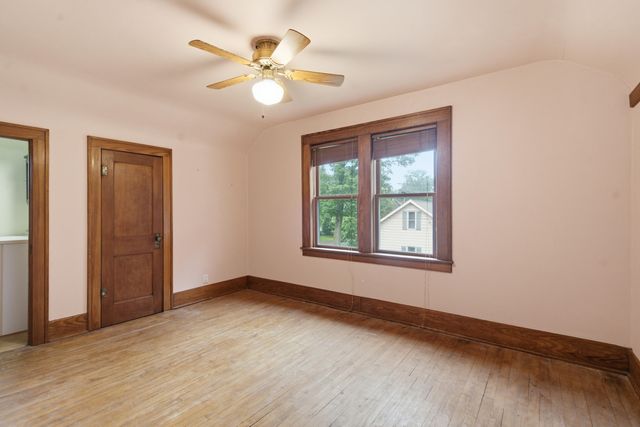 406 N Gremps Street, Paw Paw Vllg, MI 49079