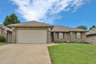 651 South Canton Avenue, Springfield, MO 65802