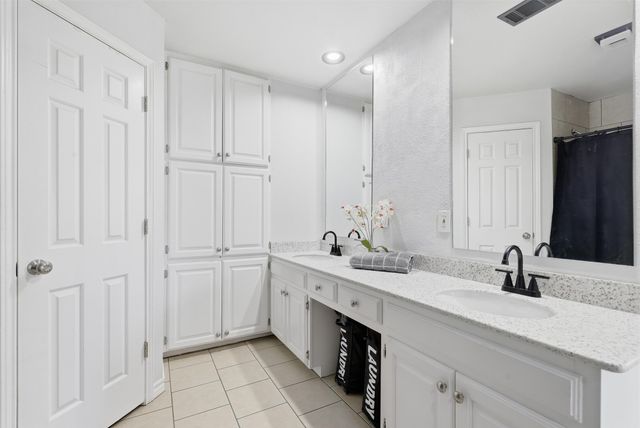 629 Owens Drive, Crowley, TX 76036