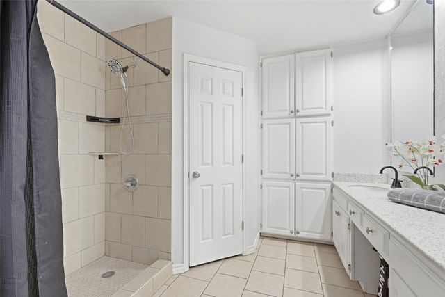 629 Owens Drive, Crowley, TX 76036