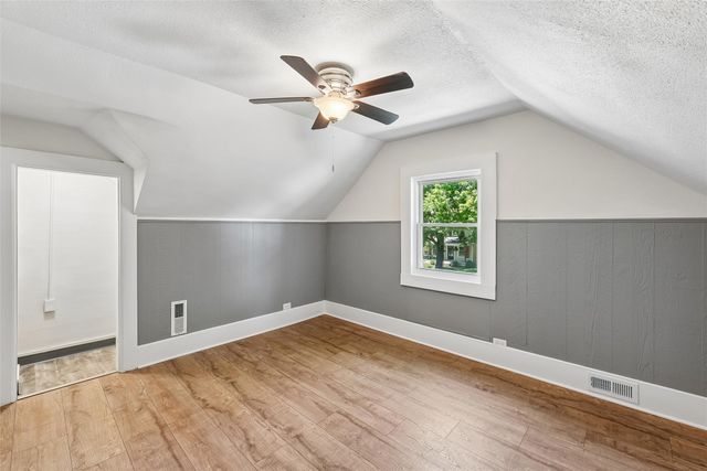 217 N 6th Street, Adel, IA 50003