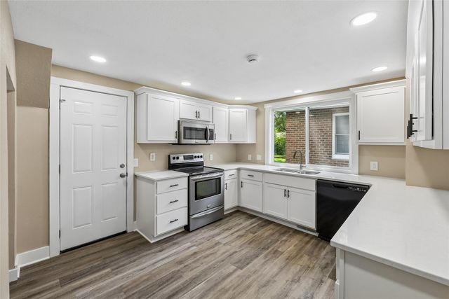 217 N 6th Street, Adel, IA 50003