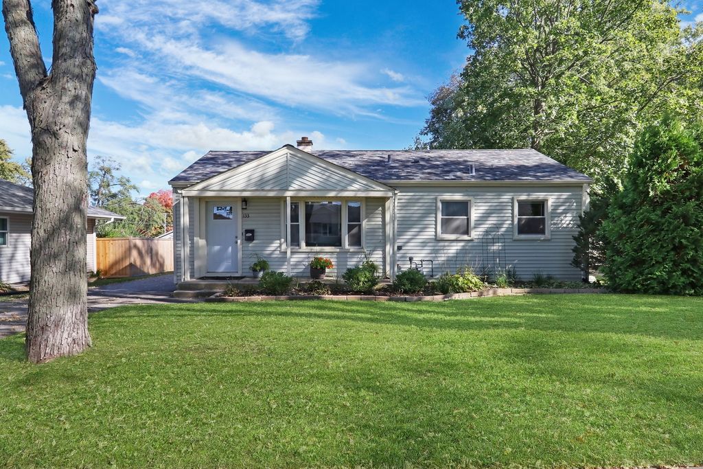 133 S Lincoln Avenue, Mundelein, IL 60060 — exterior