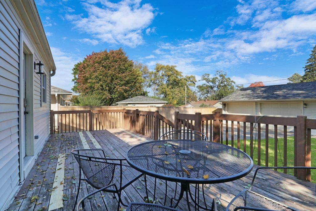 133 S Lincoln Avenue, Mundelein, IL 60060 — photo 3