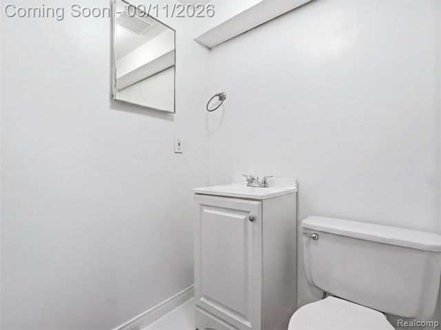 39255 Avondale Street, Westland, MI 48186