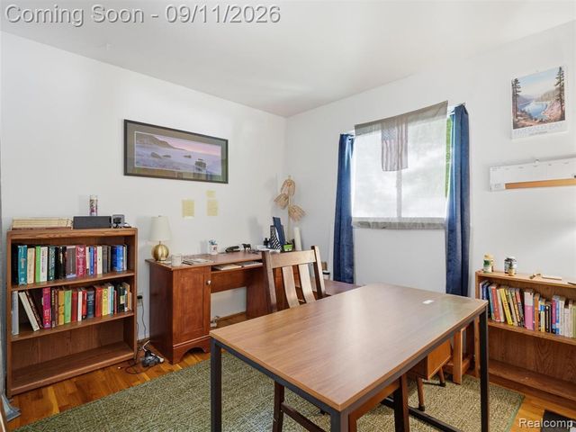 39255 Avondale Street, Westland, MI 48186