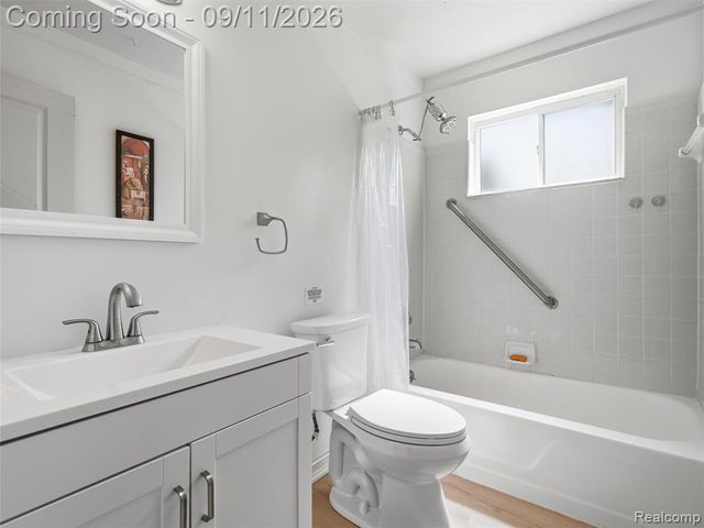 39255 Avondale Street, Westland, MI 48186