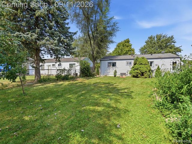 39255 Avondale Street, Westland, MI 48186