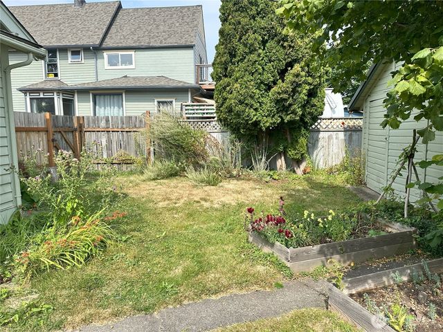 2306 C Street, Bellingham, WA 98225