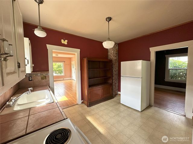 2306 C Street, Bellingham, WA 98225