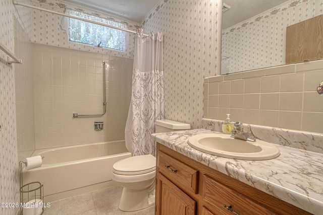 2 Darien Court, Whiting, NJ 08759