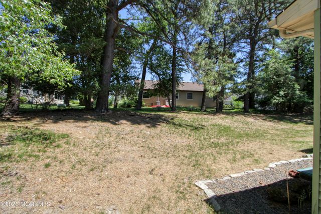 2 Darien Court, Whiting, NJ 08759