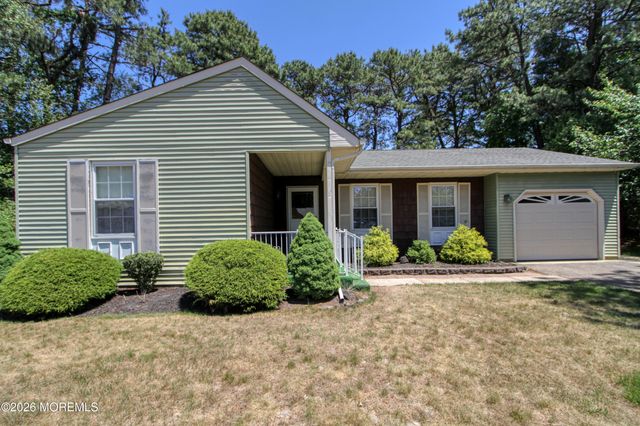 2 Darien Court, Whiting, NJ 08759