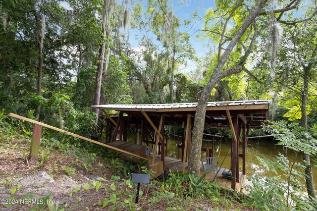 117 CAMELLIA Drive, Satsuma, FL 32189