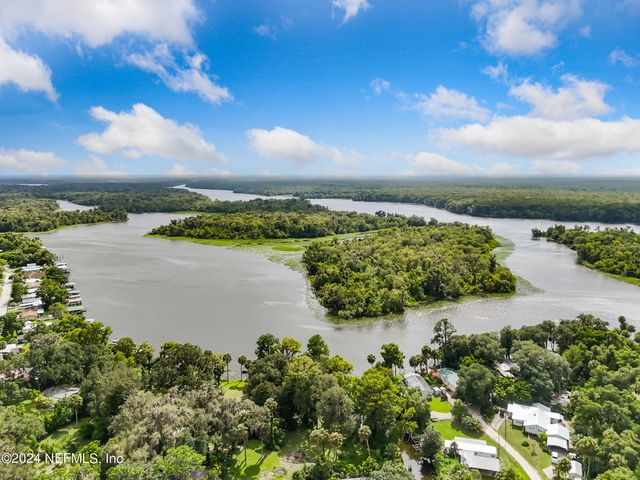 117 CAMELLIA Drive, Satsuma, FL 32189
