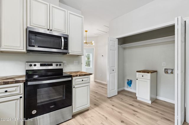 117 CAMELLIA Drive, Satsuma, FL 32189