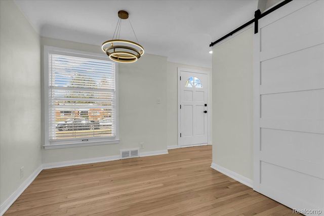 16350 Mack Avenue, Grosse Pointe Park, MI 48230